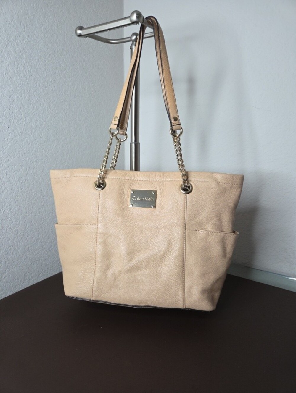 Calvin Klein Tan Tote with Gold Chain Handles - Picture 2 of 7